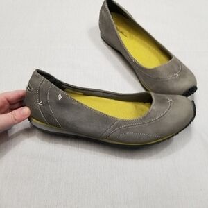 Eddie Bauer | Stine Gray Suede Flats size 9 travex hiking trails outdoor EUC‎